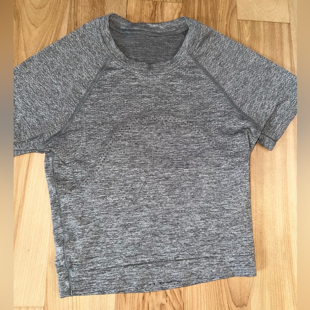 Lululemon cropped swiftly